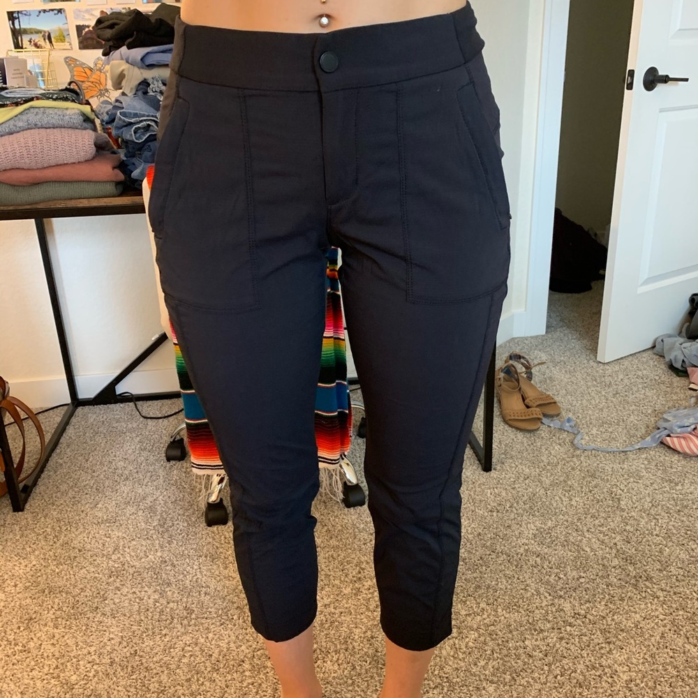 Cropped hiking pants